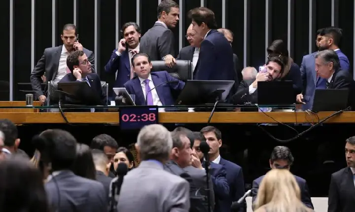 Adiada votação de projeto que cria novo regime para socorrer ou liquidar bancos