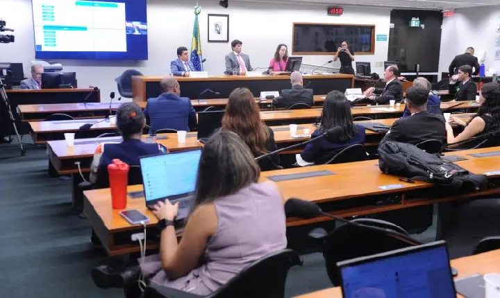 Anac defende em audiência na Câmara que passageiros indisciplinados sejam proibidos de voar