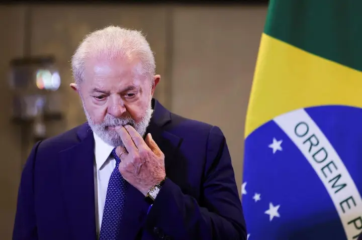 Após derrubada do IOF, governo Lula estuda reações ao Congresso