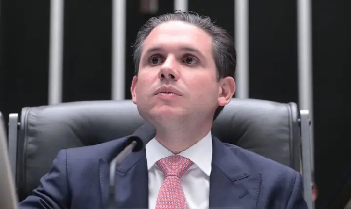 Aprovação de projeto que regulamenta a reforma tributária vai reduzir custos para o cidadão, diz Motta