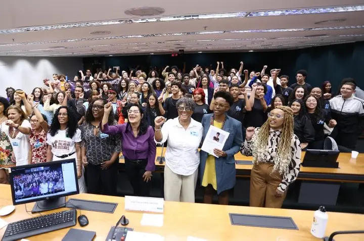 Às vésperas da Marcha das Mulheres Negras, especialistas apontam disparidades no mercado de trabalho