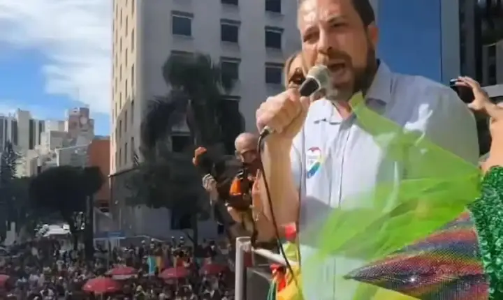 Boulos diz que oposição “conspira” contra o Brasil ao defender tarifaço de Trump