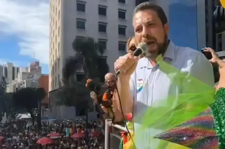 Boulos diz que oposição “conspira” contra o Brasil ao defender tarifaço de Trump