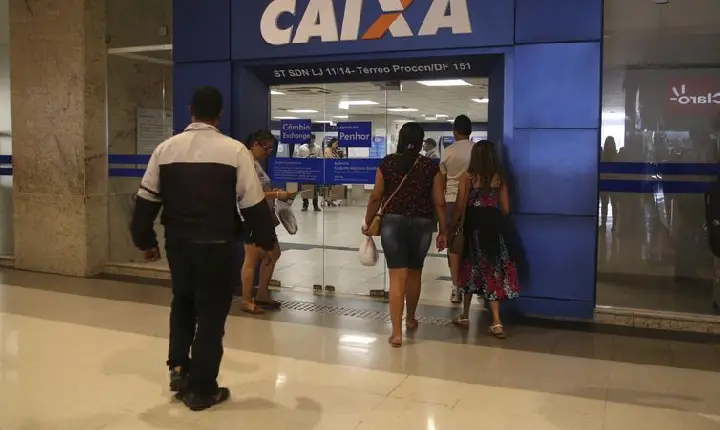 Caixa libera abono salarial para nascidos em maio e junho