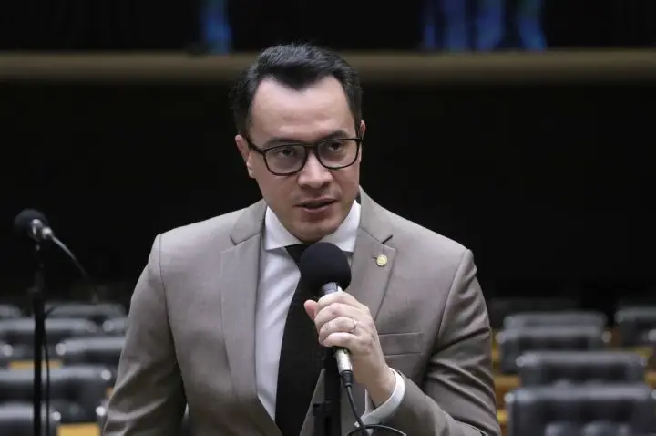 Câmara aprova aumento de pena para maus-tratos contra pessoa com deficiência