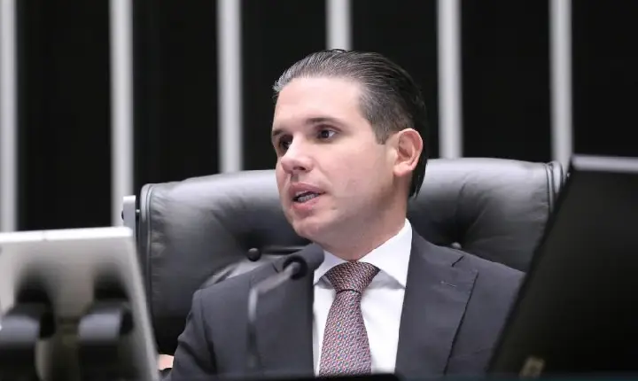 Câmara aprova criação de cargos para ministérios da Educação e da Gestão