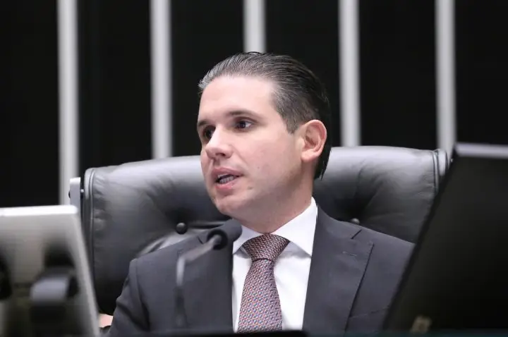 Câmara aprova criação de cargos para ministérios da Educação e da Gestão