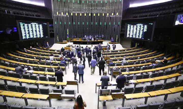 Câmara aprova criação de fundo para custear atuação da Defensoria Pública da União