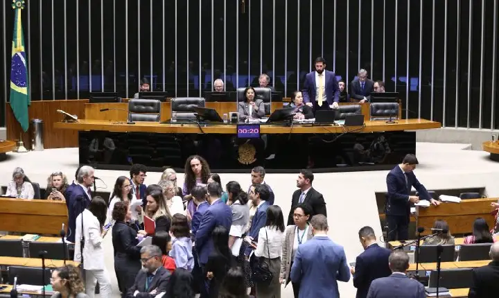 Câmara aprova criação de política nacional de assistência jurídica às vítimas de violência