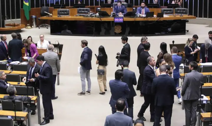 Câmara aprova medidas para conscientização da sociedade sobre desastres; acompanhe