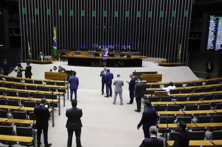 Câmara aprova projeto que cria política de prevenção ao assoreamento de rios