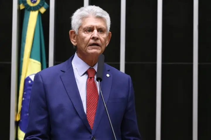 Câmara aprova redução de alíquotas tributárias para indústria química