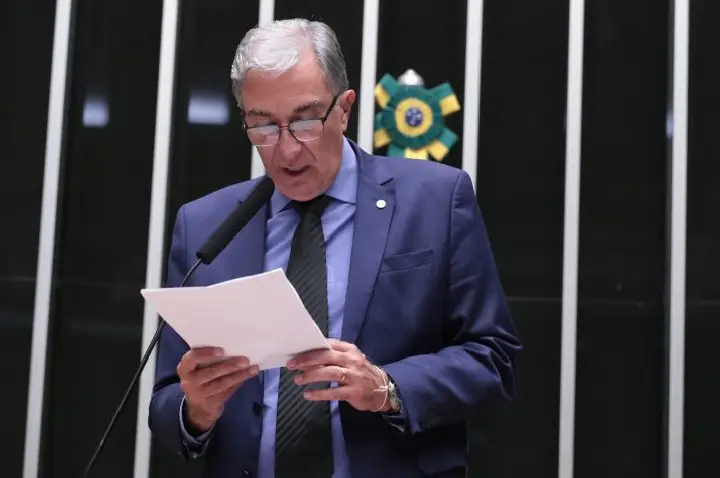 Câmara aprova regras para denominação de produtos lácteos e carnes