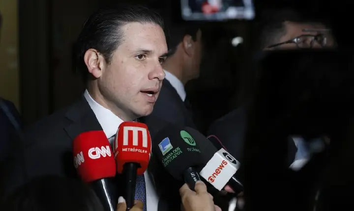 Câmara deve votar hoje projeto contra adulteração de bebidas, diz Hugo Motta