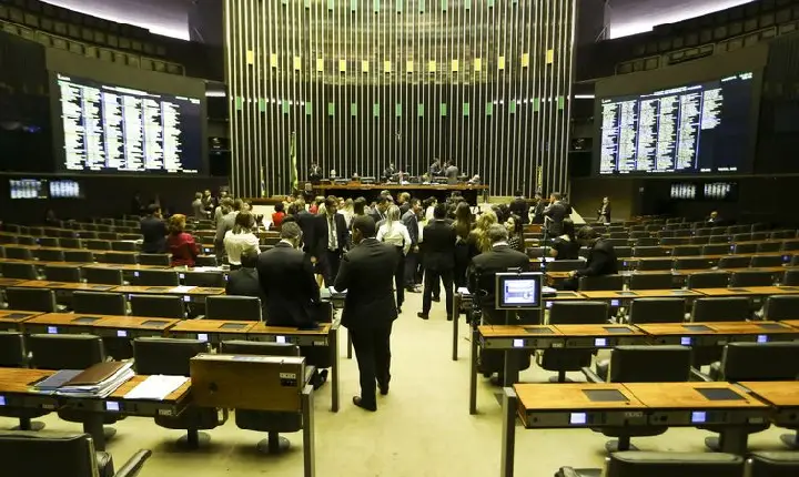 Câmara pode votar urgência para aumentar número de deputados federais