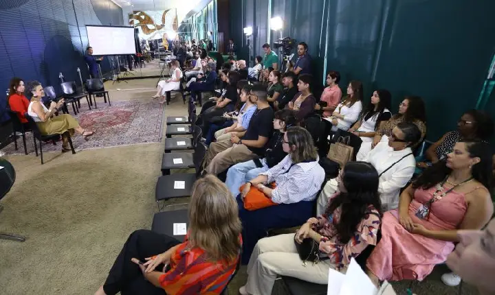 Câmara premia cinco obras audiovisuais contra a violência doméstica