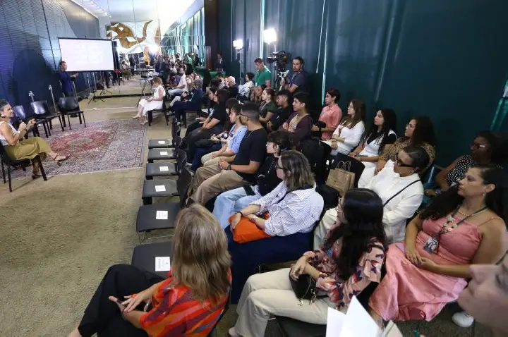 Câmara premia cinco obras audiovisuais contra a violência doméstica