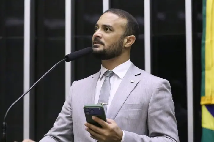 Cancelado debate sobre proposta que cria regras para buscas e abordagens policiais