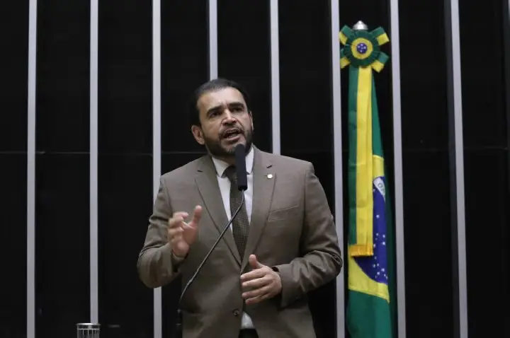 CCJ aprova exigência de justificativa técnica para rejeição de laudos periciais por juízes