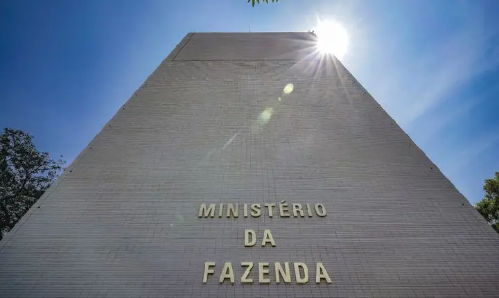 Com precatórios, previsão de déficit primário sobe para R$ 97 bilhões