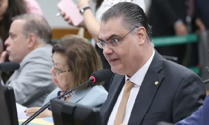 Comissão aprova admissibilidade de proposta que dá à Câmara poder exclusivo para fiscalizar agências reguladoras