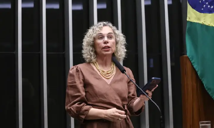 Comissão aprova ampliação da licença-paternidade para pais de bebês prematuros