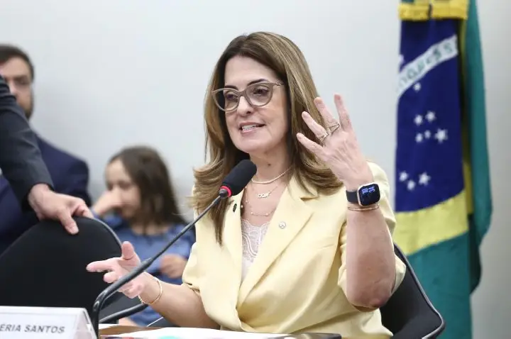 Comissão aprova aumento da pena para agressor que usar manipulação contra mulher