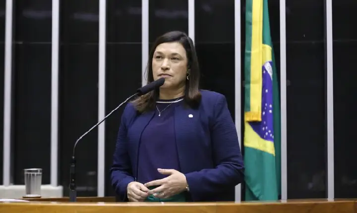 Comissão aprova criação de programa para vacinação de pacientes com câncer