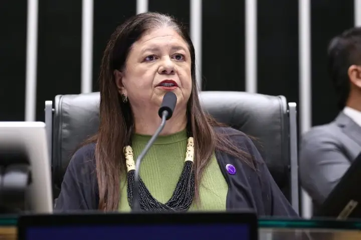 Comissão aprova exigência de boas práticas para registro de medicamentos