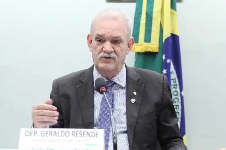 Comissão aprova exigência de cadeiras de rodas e macas adaptadas para pessoas com obesidade