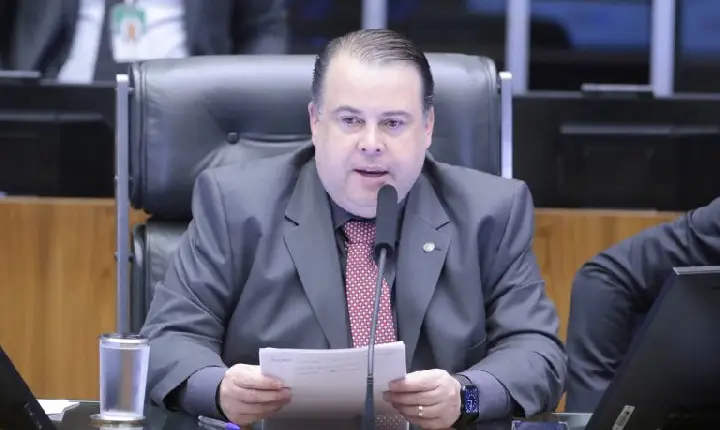 Comissão aprova exigência de conversor digital integrado em aparelhos de TV