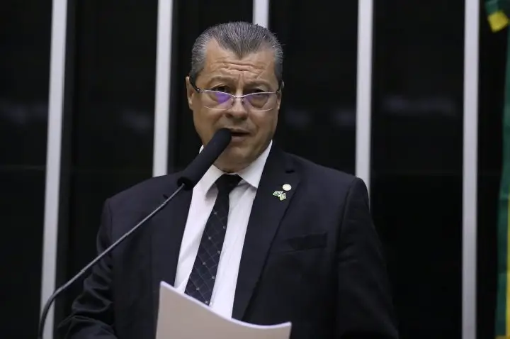 Comissão aprova inclusão da podologia na lista de serviços sujeitos ao ISS