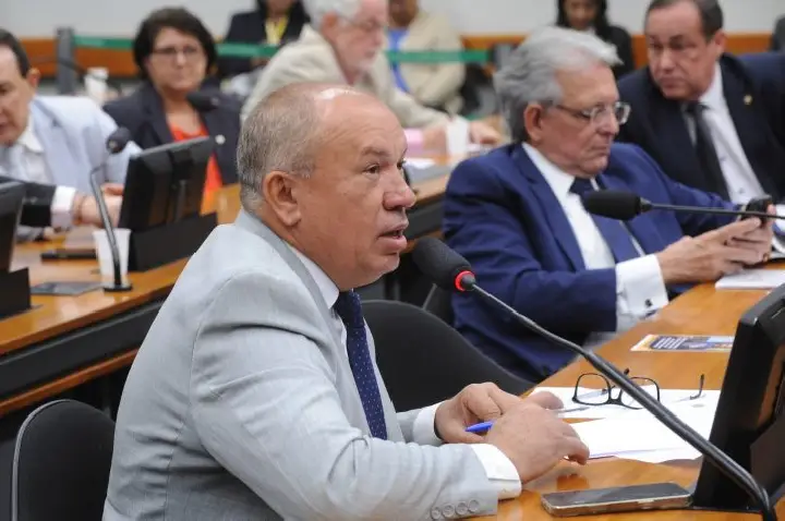 Comissão aprova indenização para comissionados do Senado exonerados sem justa causa