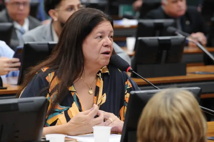 Comissão aprova meia-entrada para pessoas com doenças crônicas, raras ou graves