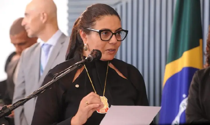 Comissão aprova mudanças na Lei Maria da Penha para afastar agressores de vítimas no serviço público