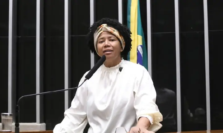 Comissão aprova novas regras para a caderneta de saúde de bebês prematuros