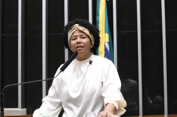 Comissão aprova novas regras para a caderneta de saúde de bebês prematuros