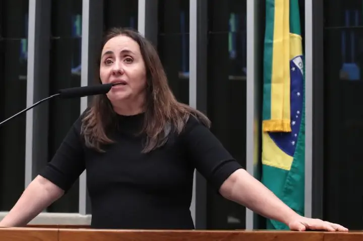 Comissão aprova novas regras para atendimento de saúde a presos e uso de telemedicina