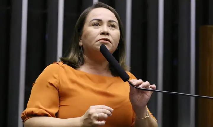 Comissão aprova obrigação de hospitais providenciarem acompanhante para pessoa com deficiência