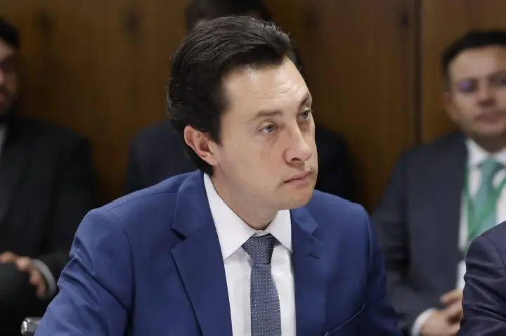 Comissão aprova outorga provisória de táxi para cônjuge ou herdeiro de taxista falecido