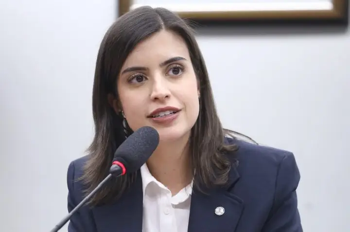 Comissão aprova pensão especial a vítimas de ataques em escolas