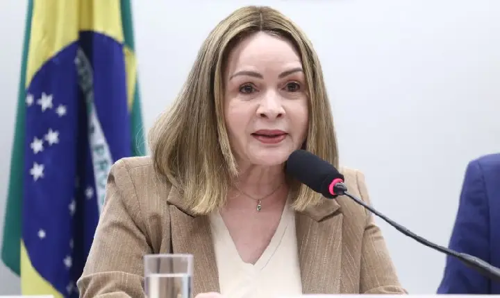 Comissão aprova piso salarial para profissionais técnicos da educação