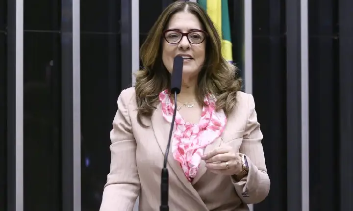 Comissão aprova política nacional de rastreamento para pessoas com Alzheimer