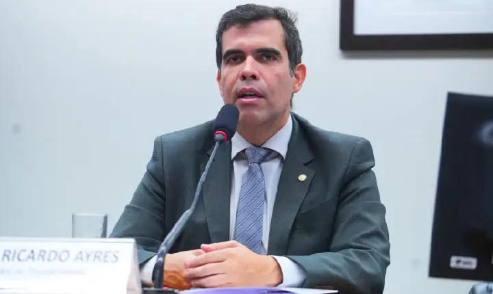 Comissão aprova prazo para redirecionamento de execução trabalhista a ex-sócio