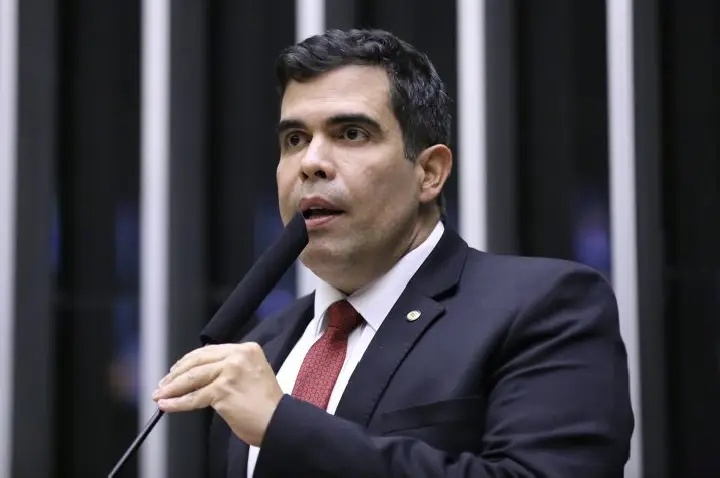 Comissão aprova priorizar Lei Maria da Penha em casos de violência doméstica