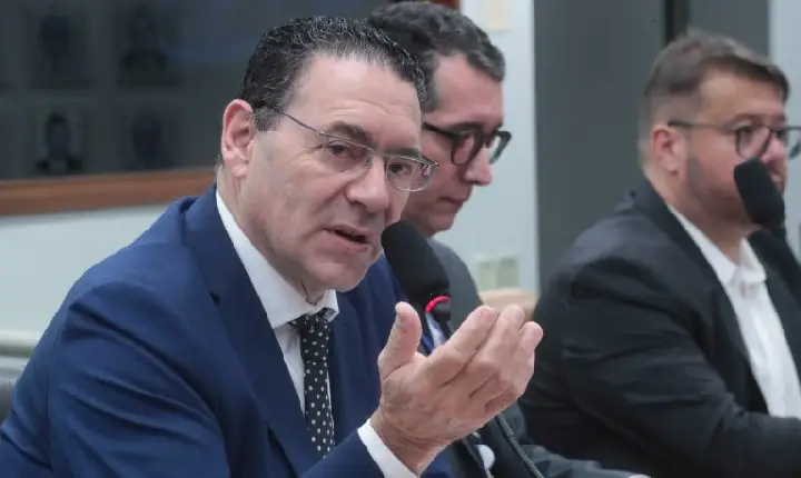 Comissão aprova proibição da venda de cigarro perto de escolas