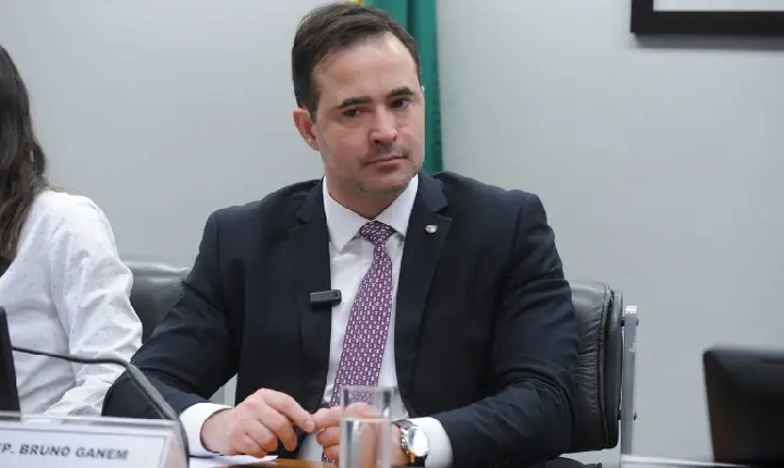 Comissão aprova projeto que criminaliza uso de veículo com tração animal