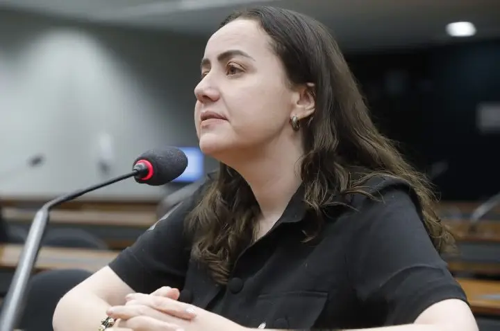 Comissão aprova projeto que exige estratégia na escola para prevenção de acidentes e doenças