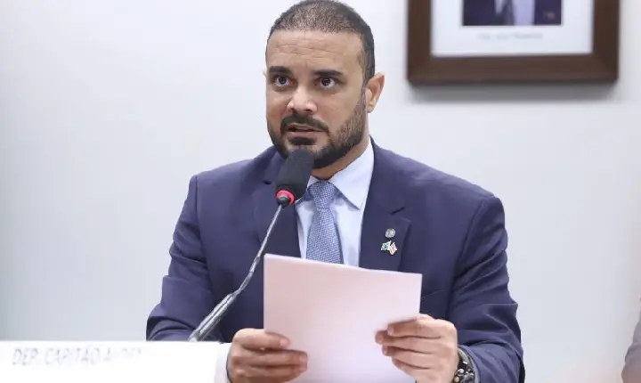 Comissão aprova projeto que inclui maus-tratos contra animais como motivo de justa causa