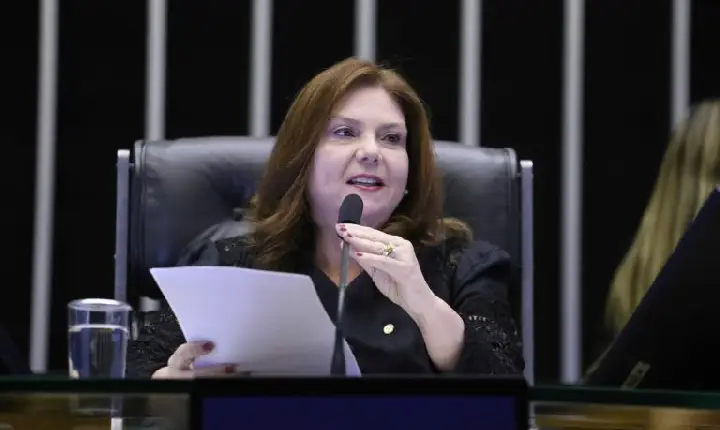 Comissão aprova projeto que obriga hospitais a orientar pais de recém-nascidos sobre primeiros socorros